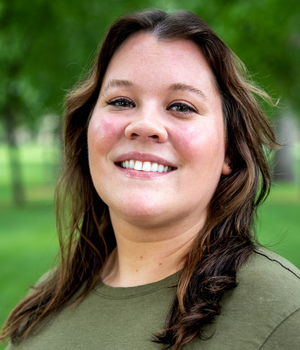 Katie Lungren headshot