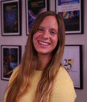 Emily Nic headshot